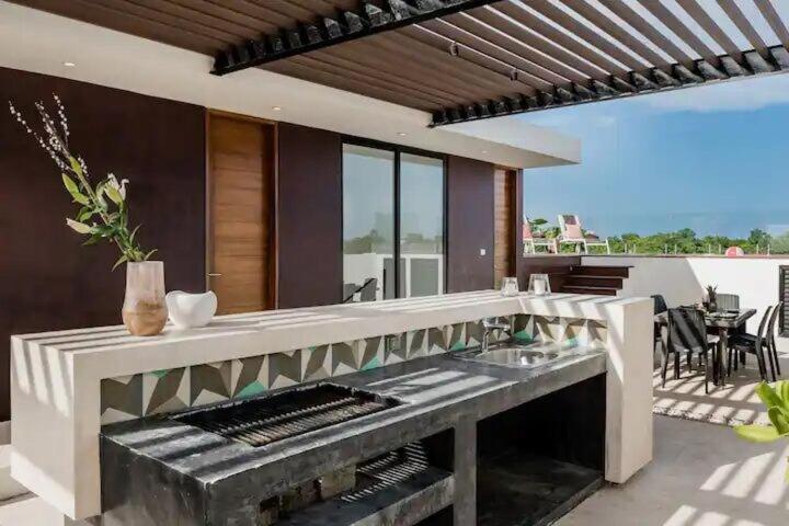 Park Penthouse Apartment *